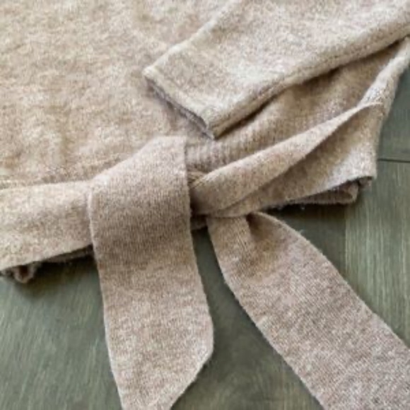 Wilfred Lorin sweater - Picture 6 of 7